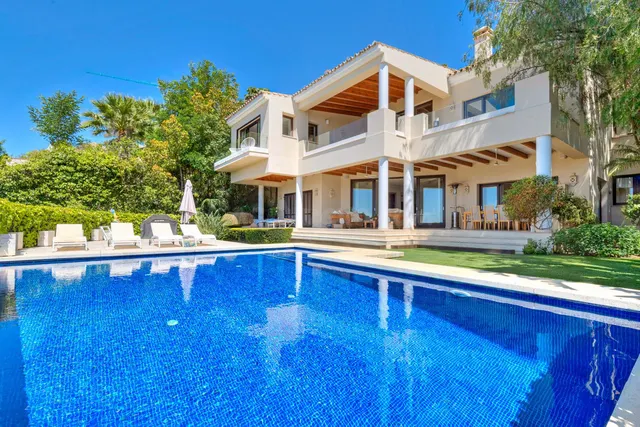 Chalet 5 habitaciones 569m² en venta - El Madroñal — 2