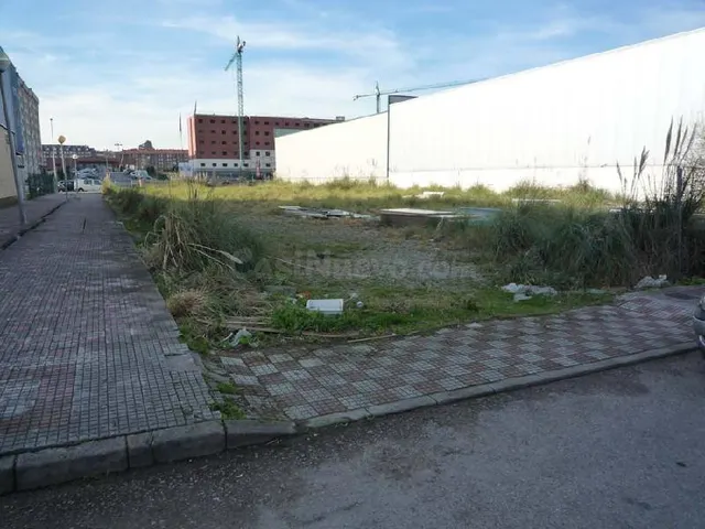 Terreno industrial 575m² en alquiler - Polígono de Cros - foto 4