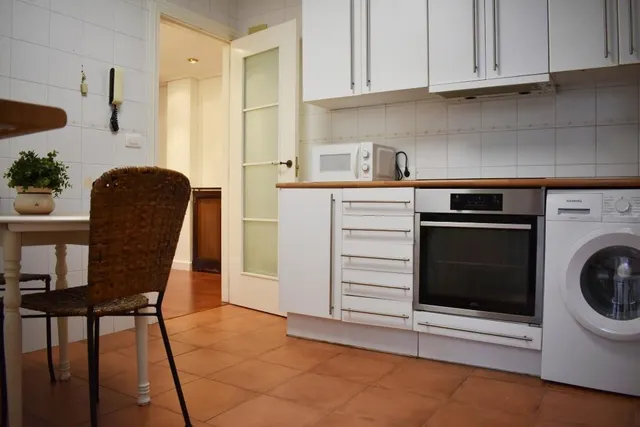 Alquiler piso 3 dormitorios, terraza, garaje y trastero en Av. Pablo Gargallo. — 12