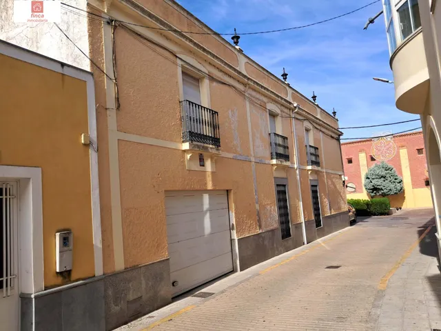 SE VENDE VIVIENDA DOBLE EN MONTIJO, ZONA CENTRO, PLAZA SANTA - foto 2