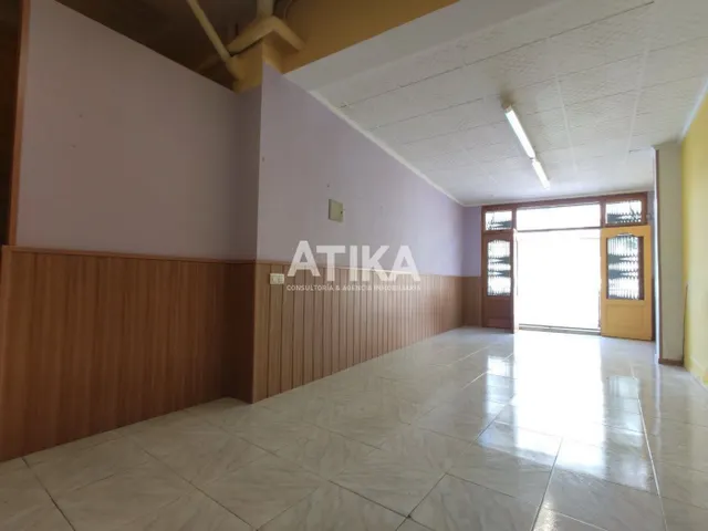 LOCAL COMERCIAL EN VENTA EN ZONA CÉNTRICA. — 10