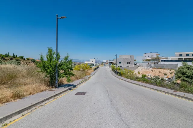 Terreno en La Zubia — 3
