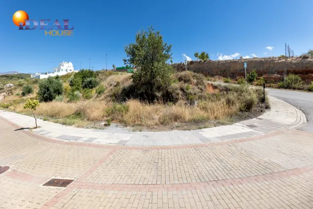 Venta de solar urbano en La Zubia (Zona Altos de La Zubia) — 5