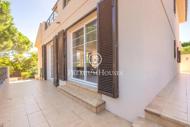 Casa con jardín y piscina en L'Aragai — 42