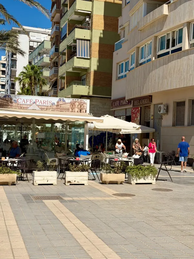 Piso en venta en Calle Las Conchas – El Zapillo-Almería. Primera línea de playa con dos terrazas y vistas al mar — 4