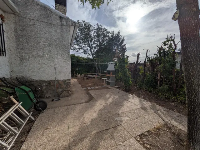 CHALET CON PISCINA EN URBANIZACIÓN — 32