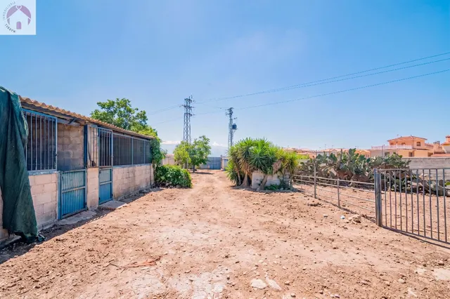 Finca en Atarfe con dos naves y cobertizo — 24