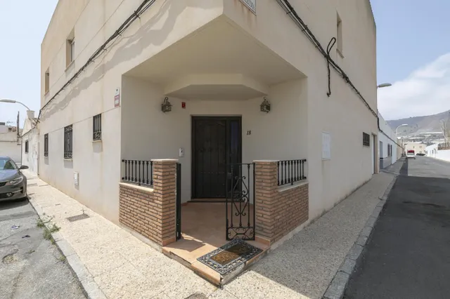 Espectacular casa con piscina a 15 minutos de la playa — 34