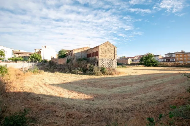 ¿Estás buscando terreno para invertir? ¡ ¡ Lo has encontrado!! Solar urbano con 3.441m2 — 8