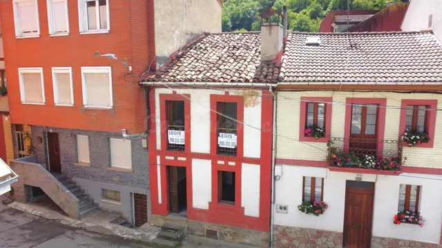 CASA PUEBLO EN FELECHOSA, ALLER, ASTURIAS