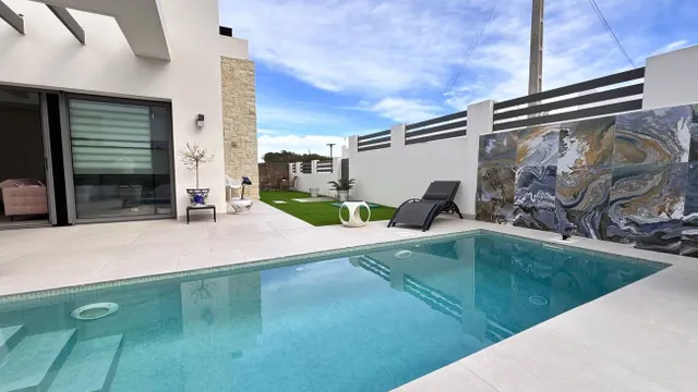 Villa 3 habitaciones en venta - Pueblo — 8