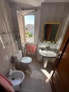 Gran apartamento familiar de 3 dormitorios, 2 baños y parking techado. A 500m de la playa — 17