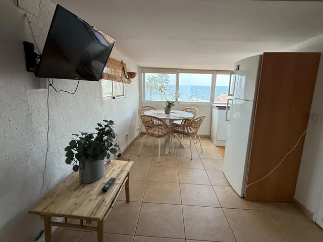 Exclusivo ático en primera línea de playa — 10