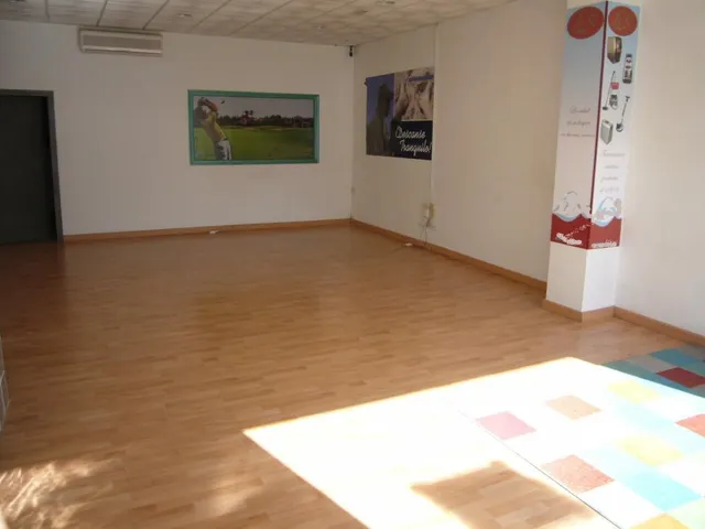 LOCAL COMERCIAL A POCOS METROS MERCADONA CENTRO — 2