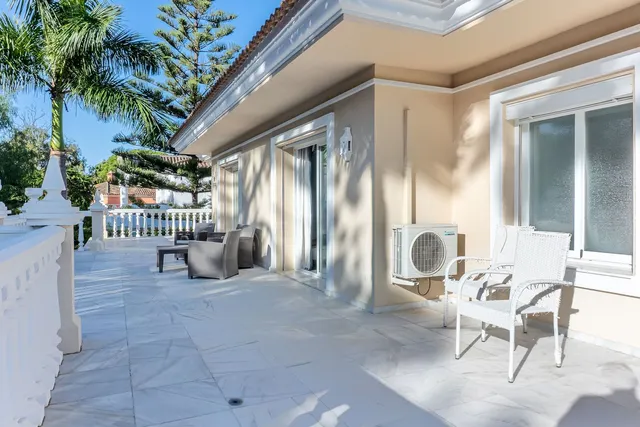 Chalet 5 habitaciones 539m² en venta - Costa Del Sol — 11