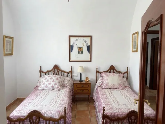 Imponente edificio histórico de 810 m2 con gran patio en casco histórico de Arroyo de San Serván — 22