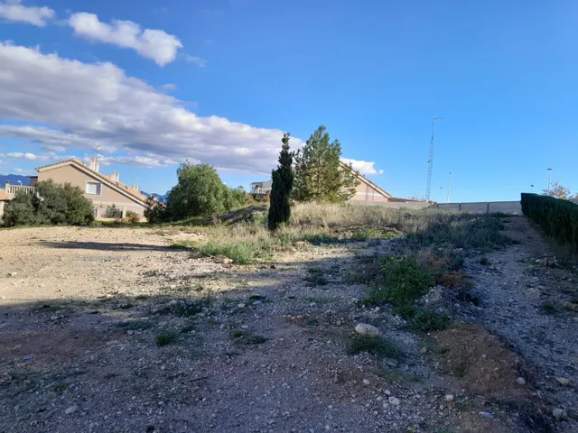 TERRENO URBANO A LA VENTA EN BENAGUACIL — 25