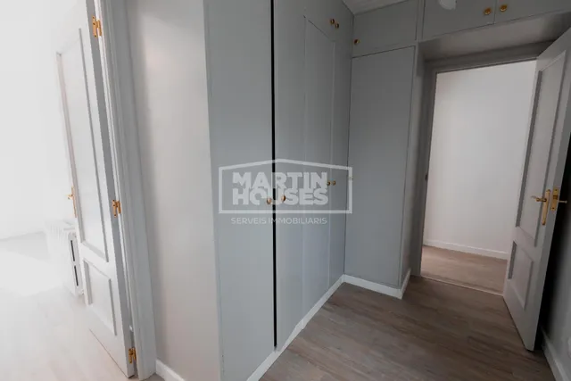 Ático reformado en pleno centro de la capital con terraza, vistas y parking doble — 18