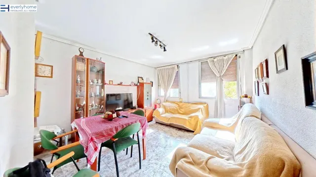 VIVIENDA EN AV. BLASCO IBAÑEZ / ISLA PERDIDA TOTALMENTE EXTE