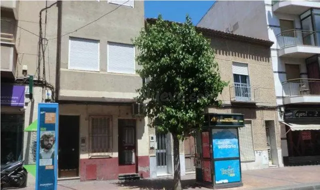 Se vende Piso OKUPADO en Calvario 54 Murcia, (Murcia). - foto 3