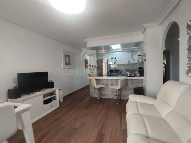 Apartamento reformado en segunda linea de playa  con vistas al mar en Guardamar del Segura — 9