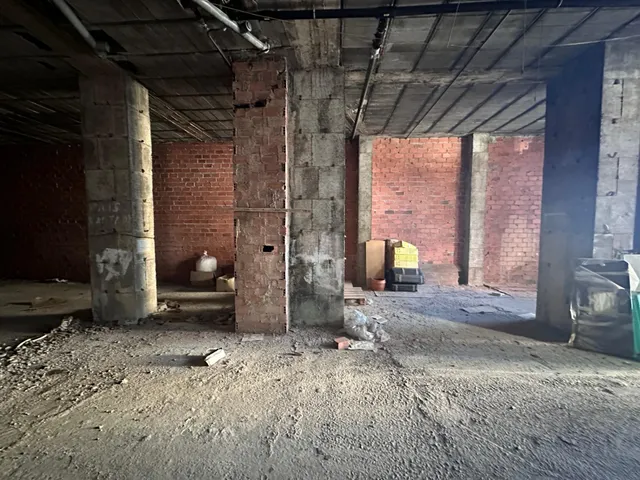 Oportunidad de local comercial para hacer a su gusto — 8
