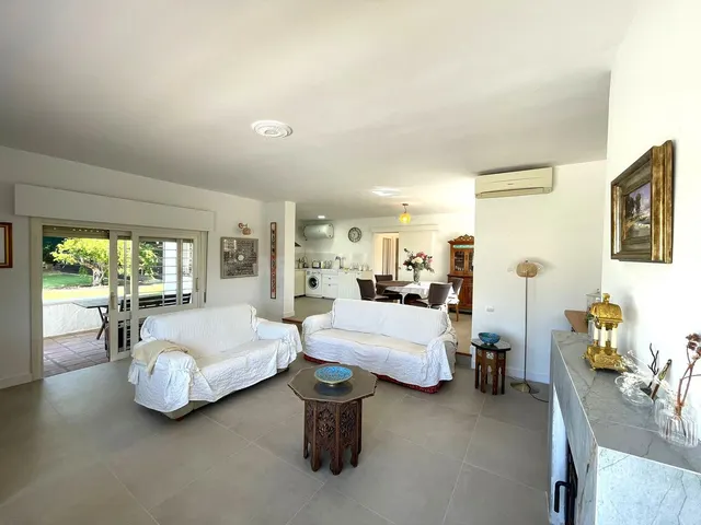 Chalet 4 habitaciones 273m² en venta - Costa Del Sol - foto 2
