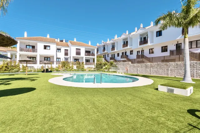 Adosado 4 habitaciones 220m² en alquiler - Riviera del sol