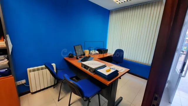Bajo comercial en Caranza, Ferrol. — 4