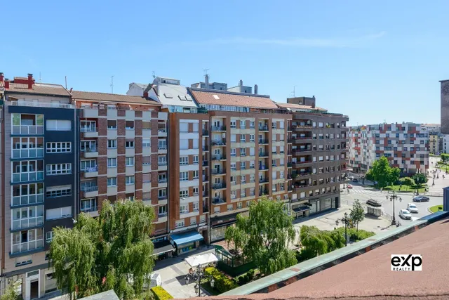 ATICO DUPLEX EN CALLE MARCELINO SUAREZ, OVIEDO — 49