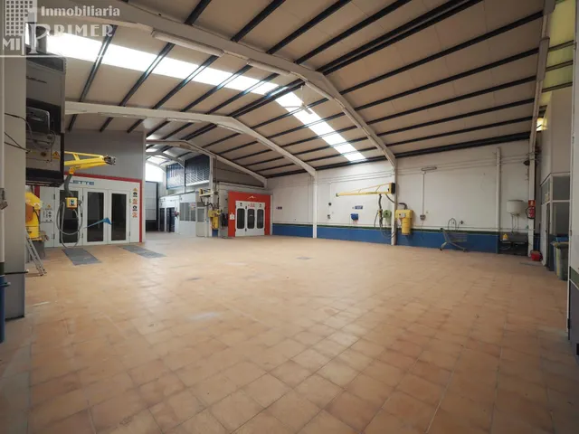 Amplia Nave Industrial en Tomelloso - Oportunidad Única por €650,000 — 12