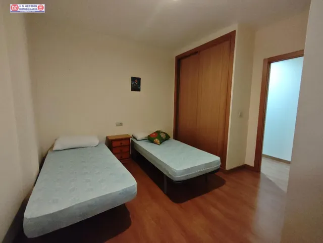 Piso Amplio y Luminoso en Rondilla C.V. de dos dormitorios, dos baños, PG y trastero — 15