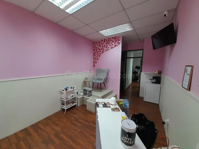 SE VENDE LOCAL COMERCIAL ACONDICIONADO EN AV. DE AMERICA - foto 3