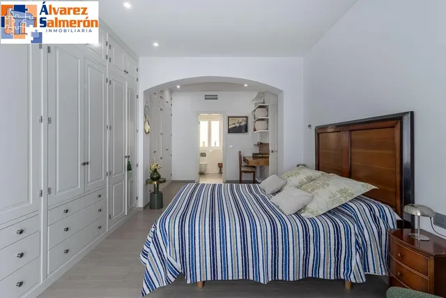 PISO COMPLETAMENTE REFORMADO EN CALLE RECOGIDAS — 22