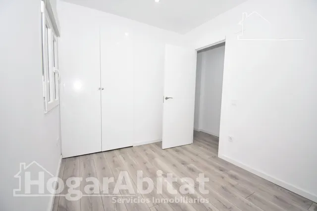 Reformado y muy bonito con balcón junto av. del maestro rodrigo — 23