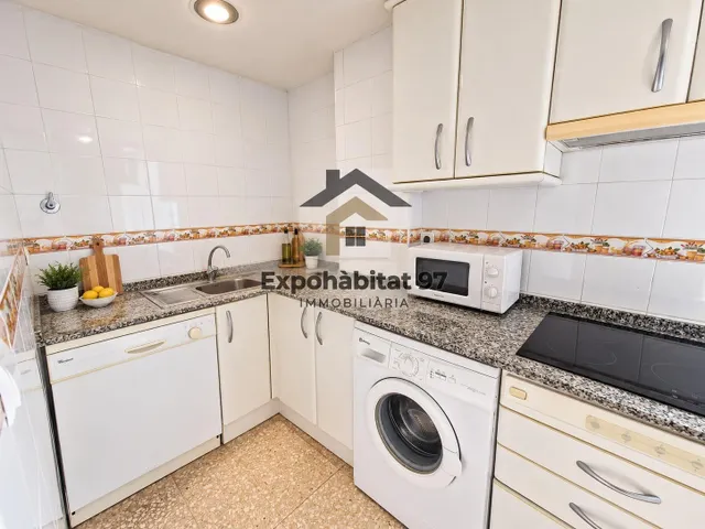 Apartamento de 2 habitaciones  con licencia turística y vistas al mar en Paseo Jaime I, Salou — 6