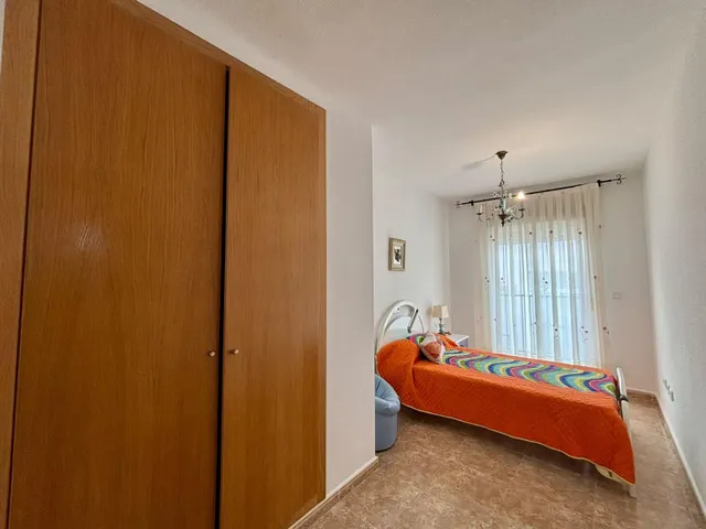 Dúplex de 4 dormitorios con patio y cochera en una de las mejores zonas de Molina — 30
