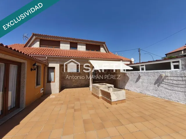 CASA EN VENTA EN PRIMERA LINEA DE PLAYA EN RIBEIRA - foto 5