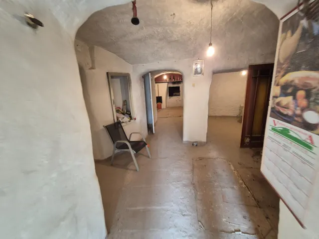 Se vende campo cueva en Petrer — 11