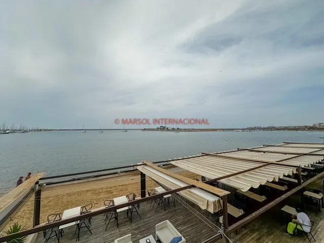 PRIMERA LÍNEA DE MAR EN TORREVIEJA — 2