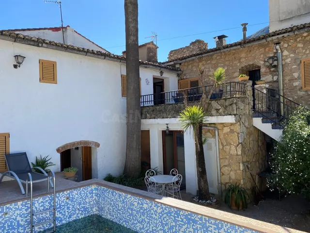 Casa 5 habitaciones 286m² en venta - La drova