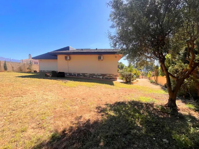 Chalet independiente, Piscina, gran garaje, aire acondicionado, gran parcela — 21