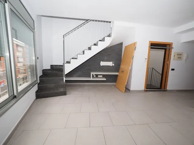 SE DÚPLEX PISO SEMI-NUEVO EN SABADELL, ZONA LA CREU DE BARBERA — 9