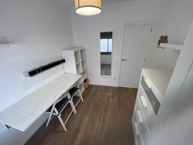 PISO REFORMADO de 3 dormitorios, con PATIO PRIVADO — 13