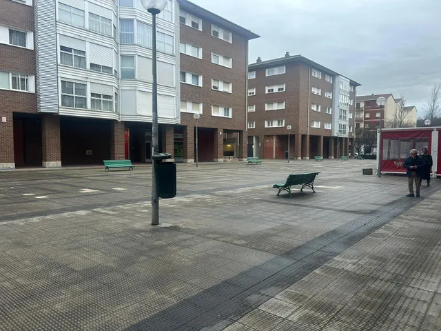 LOCAL PZA PEDRO DE ALEJANDRIA, ROCHAPEA