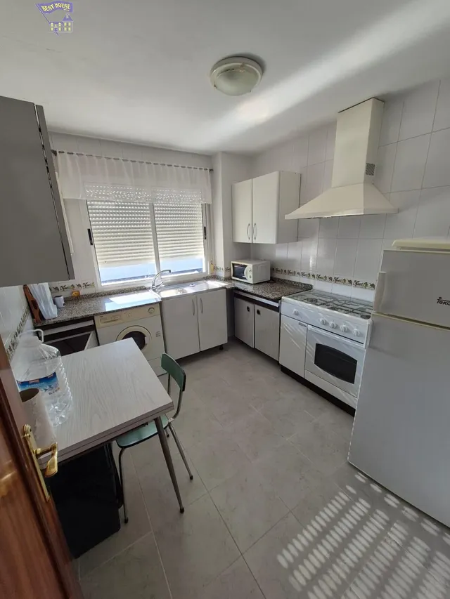 VENTA DE PISO EN ZONA CENTRO - foto 4