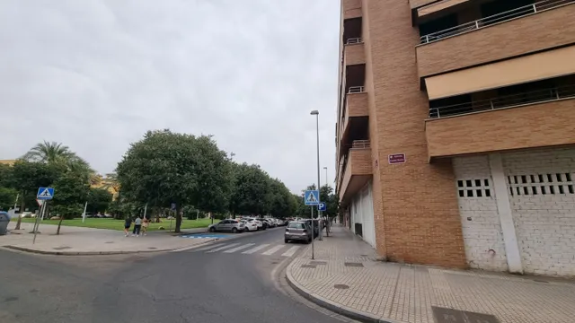 PLAZA DE APARCAMIENTO EN AVENIDA CAÑITO BAZÁN — 25
