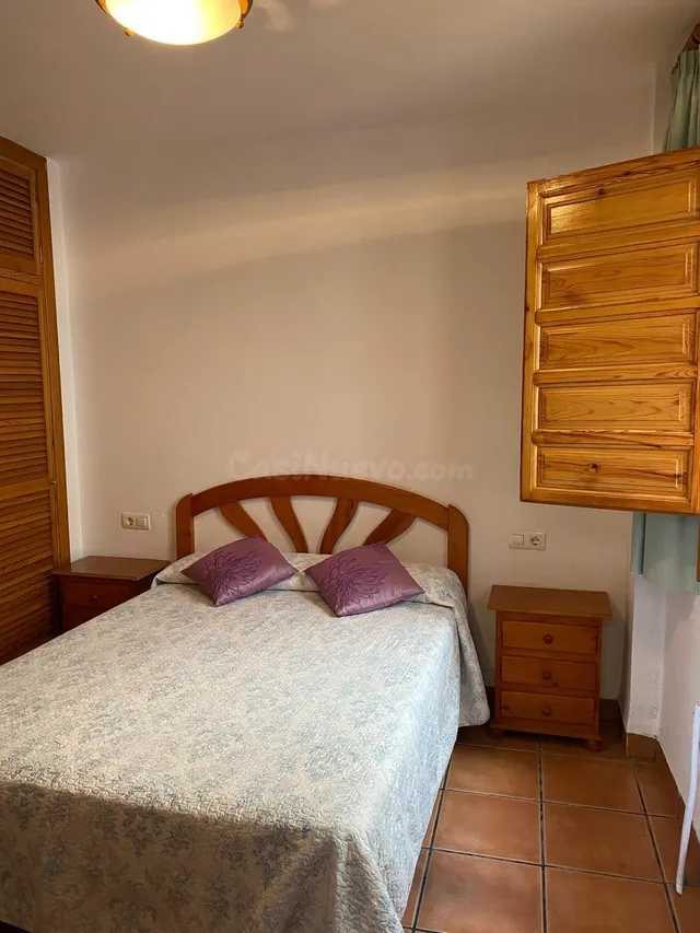Se alquila piso exterior con terraza en Albaicín – Ideal par - foto 5