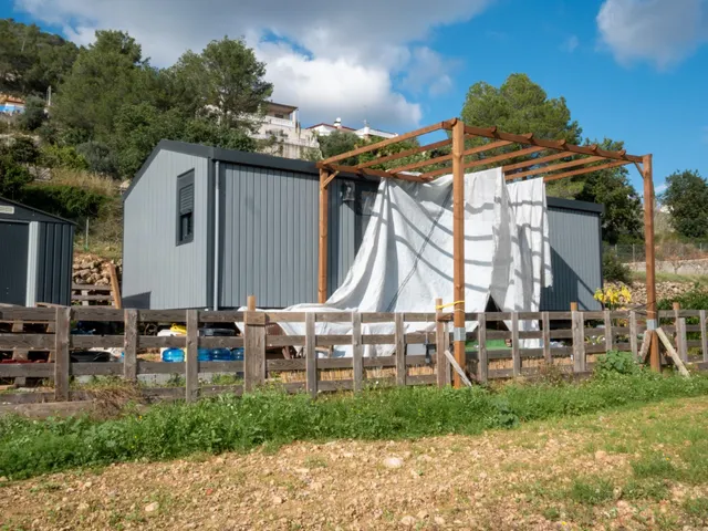 Finca Rústica de 20.000m2 con vivienda en venta. — 43