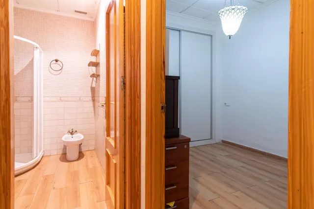 OPORTUNIDAD!!! LOCAL COMERCIAL COMO VIVIENDA. ubicación PERFECTA!!! — 13